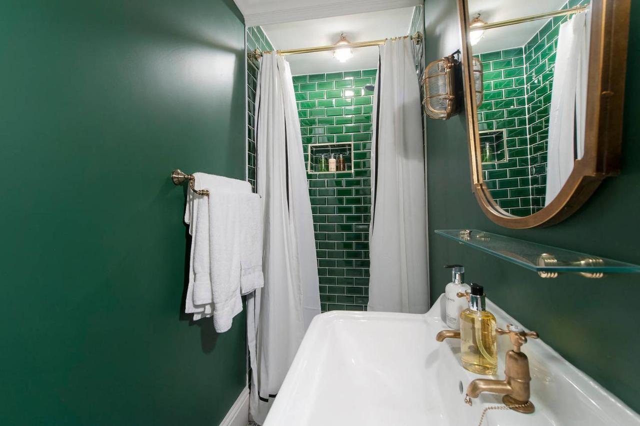 Central Luxury Bath Garden Apartment Free Parking Екстер'єр фото
