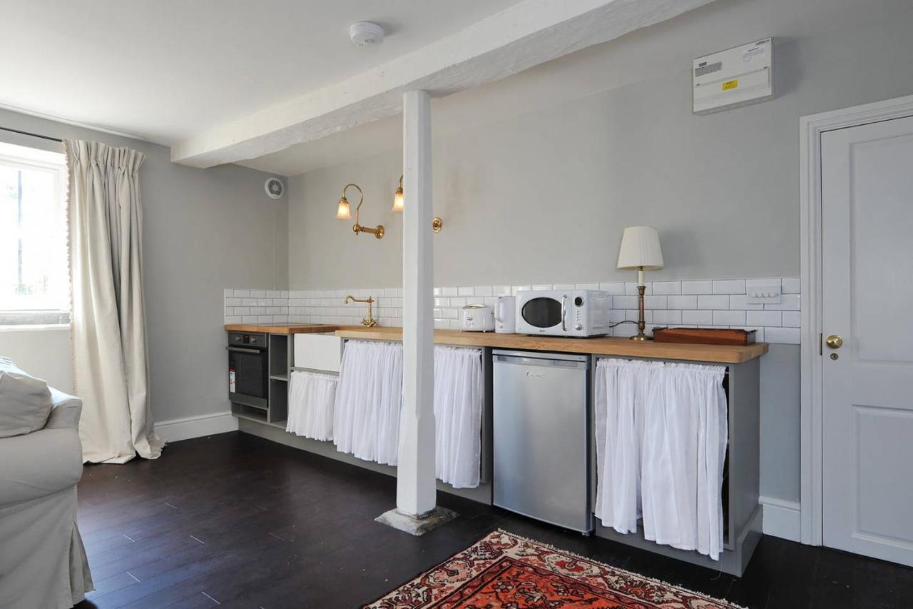 Central Luxury Bath Garden Apartment Free Parking Екстер'єр фото